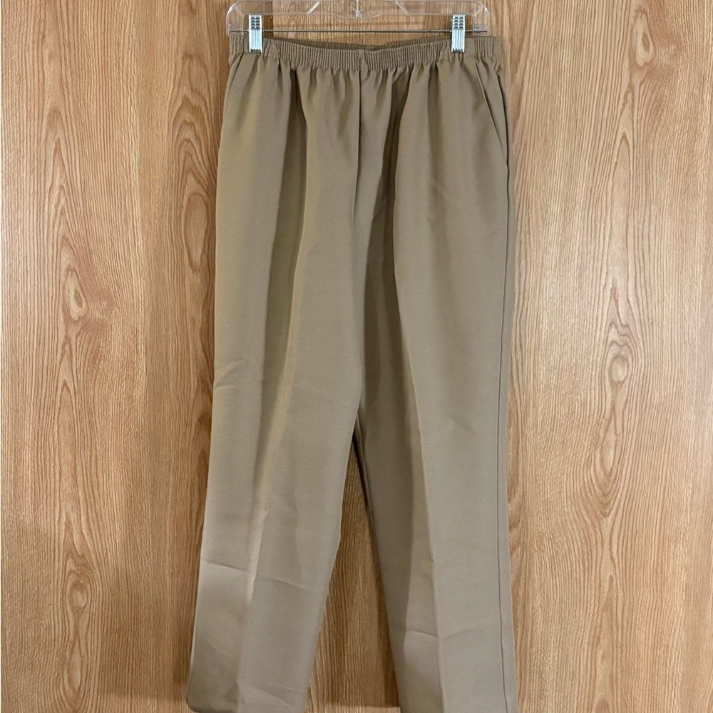 Alfred Dunner Khaki Pull On Elastic Waist Straight Leg Chinos Pants